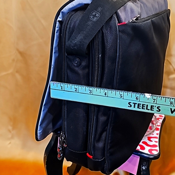 D Swiss Army Wegner Mainframe laptop briefcase bag New Without Tags - Picture 5 of 17